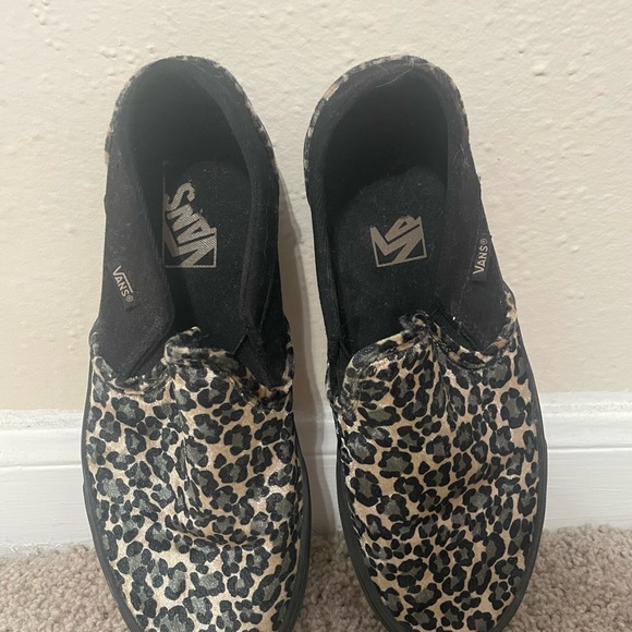 Leopard Vans - Picture 3 of 3